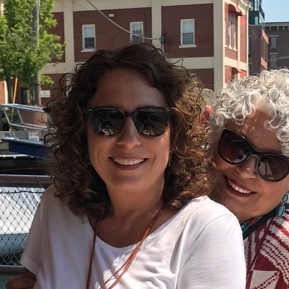 Meet your Posher, Angela